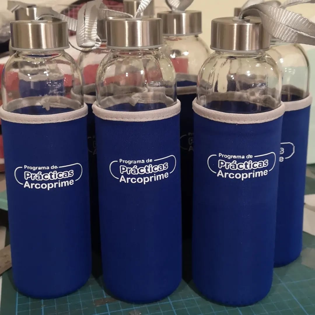 Botellas de Vidrio con funda de goma con logo